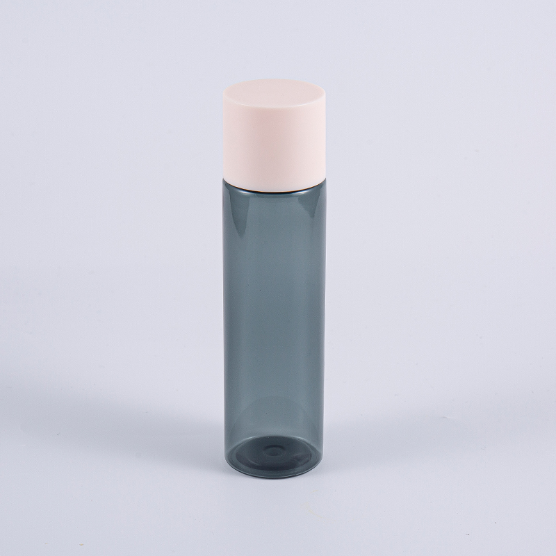 화장품은 스크류 캡이 있는 120ml PET 플라스틱 병을 사용합니다.