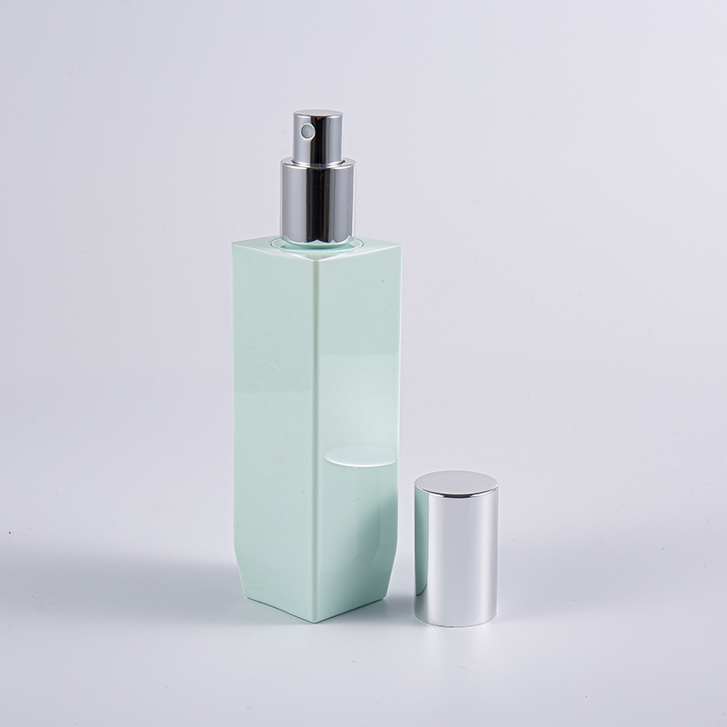 다수 색깔 선택권 사각 모양 120ml PETG 알루미늄 펌프 모자를 가진 두꺼운 벽 로션 병 