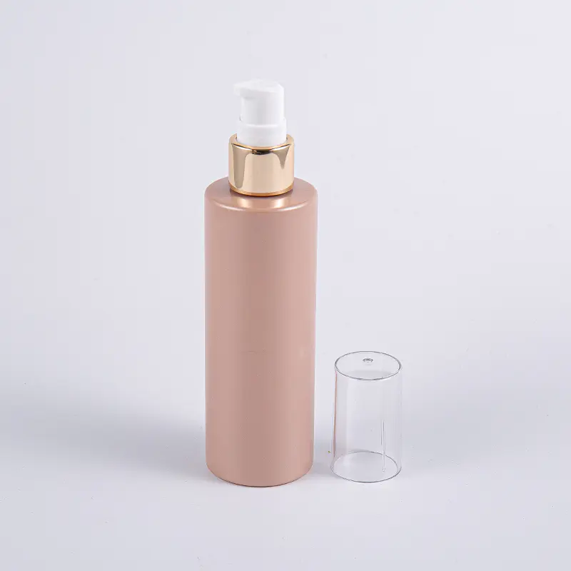 화장품은 분무기 펌프와 함께 120ml PET 플라스틱 병을 사용합니다.